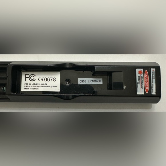Voyager LR6 Multi Function Remote Laser Pointer No Back Cover - Picture 8 of 8